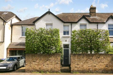 Sandycombe Road, Kew, Surrey, TW9 5 bed semi