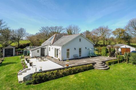 Tremodrett 4 bed detached house for sale