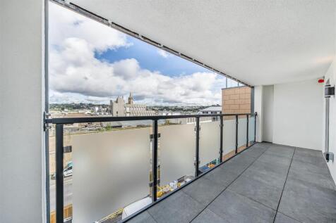 City Road, Truro 3 bed apartment for sale