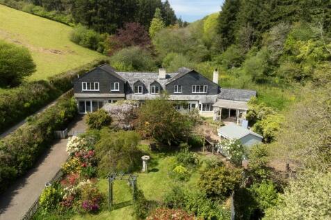Looe Valley 8 bed detached house for sale
