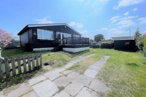 Humberston Fitties, Humberston... 4 bed chalet for sale