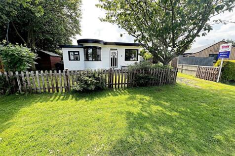 Humberston Fitties, Humberston... 3 bed chalet for sale