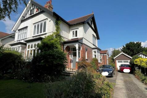 4 bedroom semi-detached house for sale