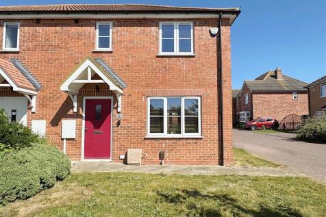 Trefoil Close, Scartho, Grimsby, N.E.... 3 bed semi