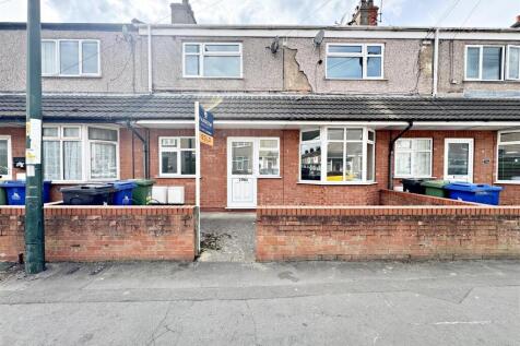 Heneage Road, Grimsby, N.E. Lincs... 2 bed flat for sale