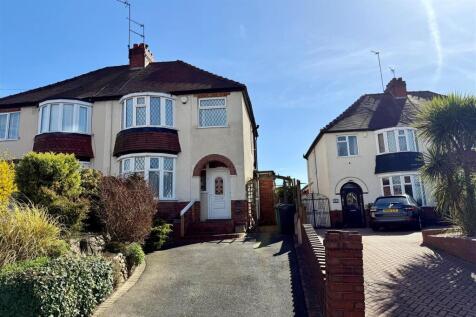 Stourbridge Road, Halesowen 3 bed semi