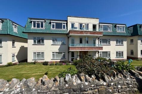 2 bedroom ground floor flat for sale