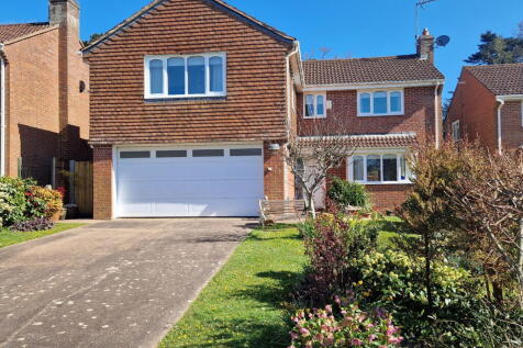 Canterbury Way, Exmouth 4 bed detached house for sale