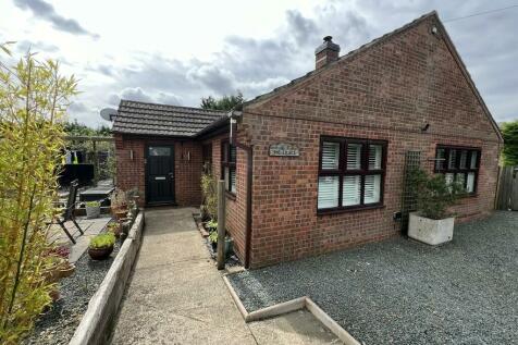 3 bedroom detached bungalow for sale