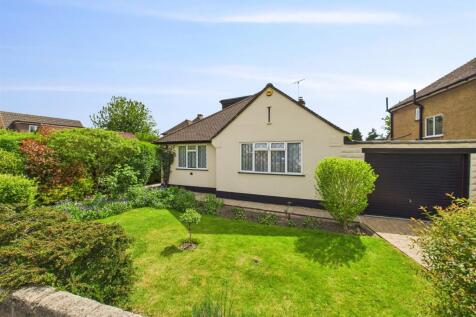 Wood Rise, Pinner HA5 3 bed detached bungalow for sale