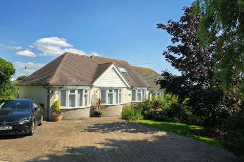 3 bedroom semi-detached bungalow for sale