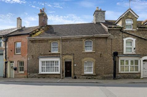 4 bedroom terraced house for sale