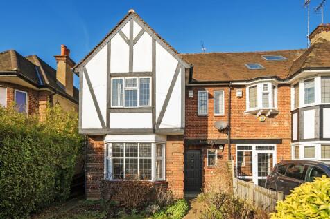 Tangle Tree Close,  Finchley,  N3 3 bed semi