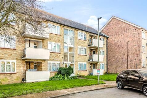 Capel Close,  Whetstone,  N20 3 bed flat for sale