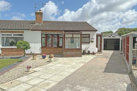 2 bedroom semi-detached bungalow for sale