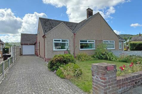 3 bedroom semi-detached bungalow for sale