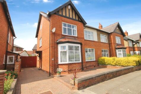 West Crescent, Darlington, DL3 3 bed semi