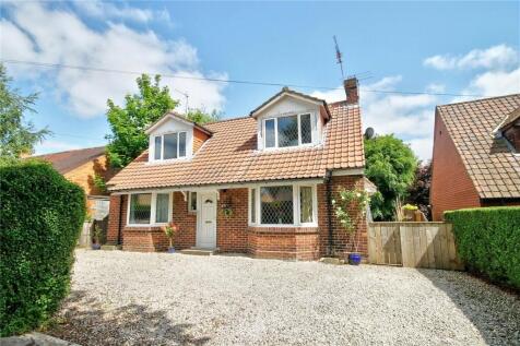 Lindisfarne Avenue, Holmlands Park... 3 bed detached house for sale