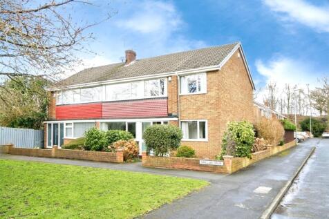 4 bedroom semi-detached house for sale