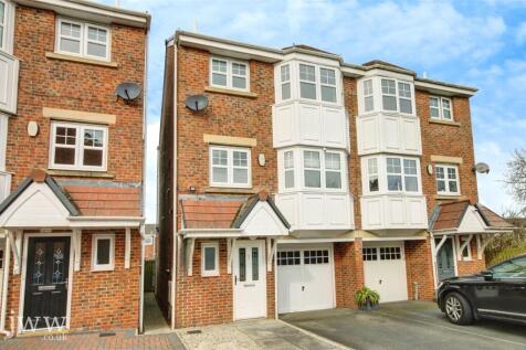 4 bedroom semi-detached house for sale