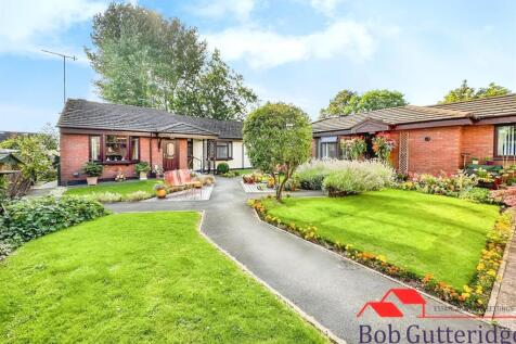 1 bedroom semi-detached bungalow for sale