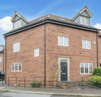 5 bedroom link detached house for sale