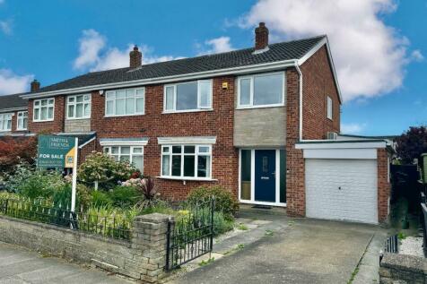 3 bedroom semi-detached house for sale