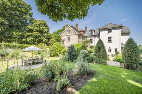 9 bedroom detached house for sale