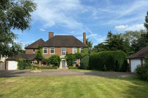 5 bedroom detached house for sale