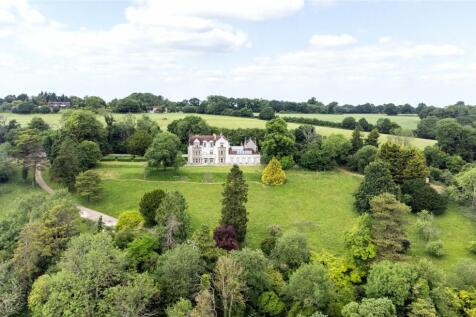 The Avenue, Westerham, Kent, TN16 8 bed detached house for sale