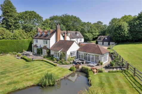 6 bedroom detached house for sale