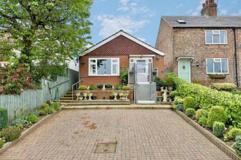 Tollerton, York  YO611PS 2 bed detached bungalow for sale