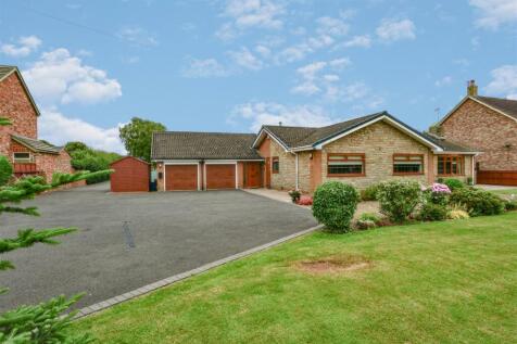 Carlton Road, Carlton Miniott, Thirsk 4 bed detached bungalow for sale