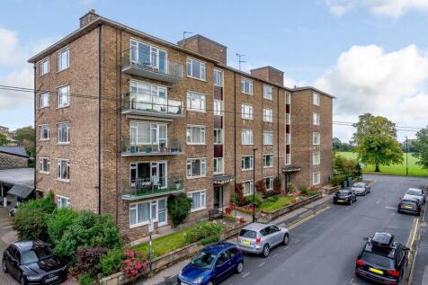Stray Court Princes Villa Road... 2 bed flat for sale
