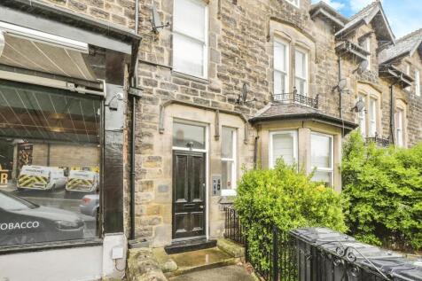 1 Heywood Road, Harrogate, HG2 0LU 3 bed flat for sale