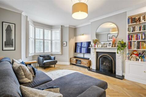 Petherton Road, Highbury, London, N5 3 bed apartment for sale