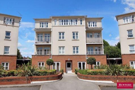 Robinson Court, Magdalene Gardens 2 bed apartment for sale