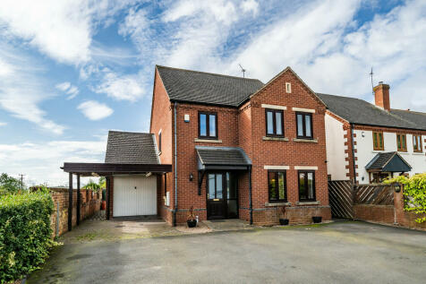 4 bedroom detached house for sale