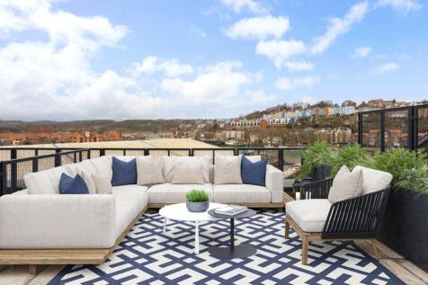 C.04.07 McArthur's Yard, Gas Ferry... 3 bed penthouse for sale