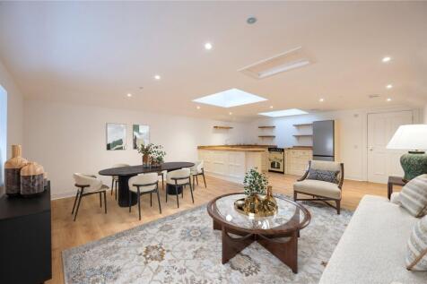 Apartment 2, 8 Market Street... 2 bed apartment for sale