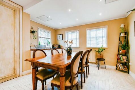Ambrose Street, York, YO10 4DR 2 bed duplex for sale