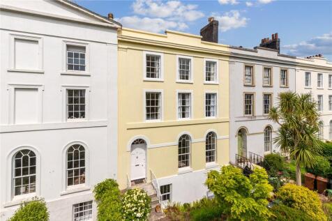 7 bedroom terraced house for sale