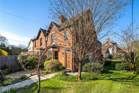 Coxcombe Lane, Chiddingfold... 4 bed semi