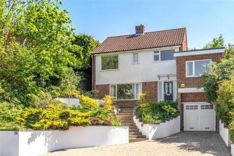 St. Johns Rise, Woking, Surrey, GU21 4 bed detached house for sale