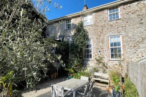 2 bedroom house for sale