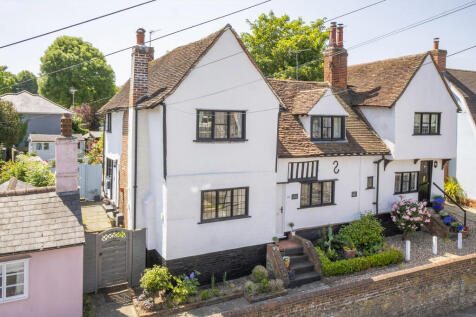 2 bedroom semi-detached house for sale
