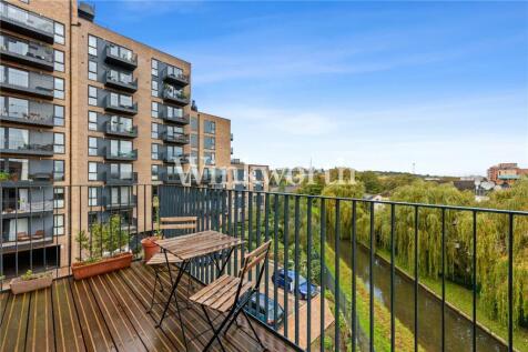 Hampden Road, London, N8 2 bed apartment for sale