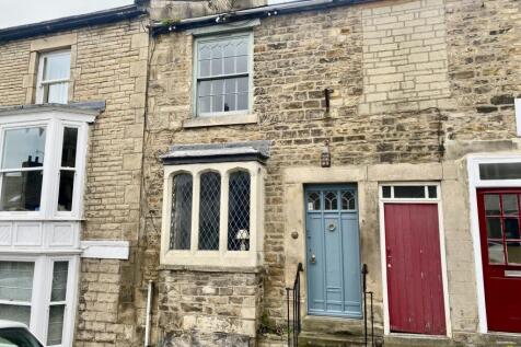 The Bank, Barnard Castle DL12 3 bed terraced house for sale