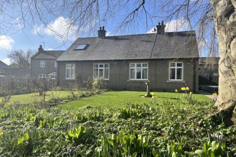 2 bedroom semi-detached bungalow for sale