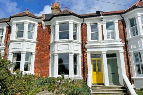 4 bedroom terraced house for sale